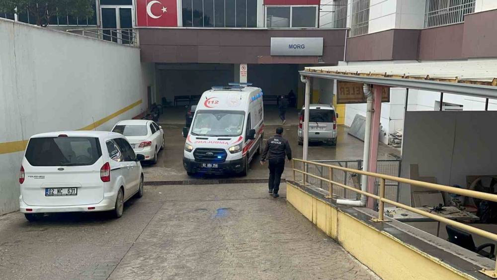 Adıyaman’da intihar olayını haber yapan gazetecileri polisler darbetti