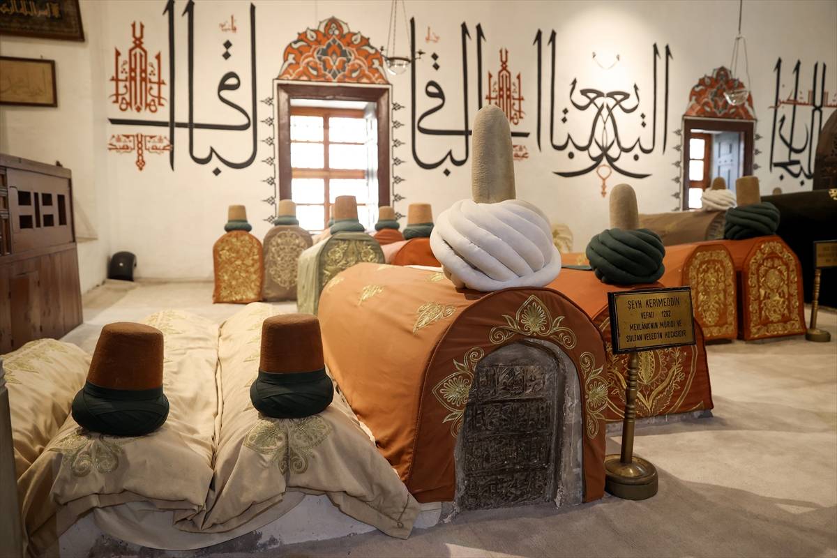 konya-mevlana-muzesinin-171-nadide-eseri-ilk-kez-gorucuye-cikti-10.jpg
