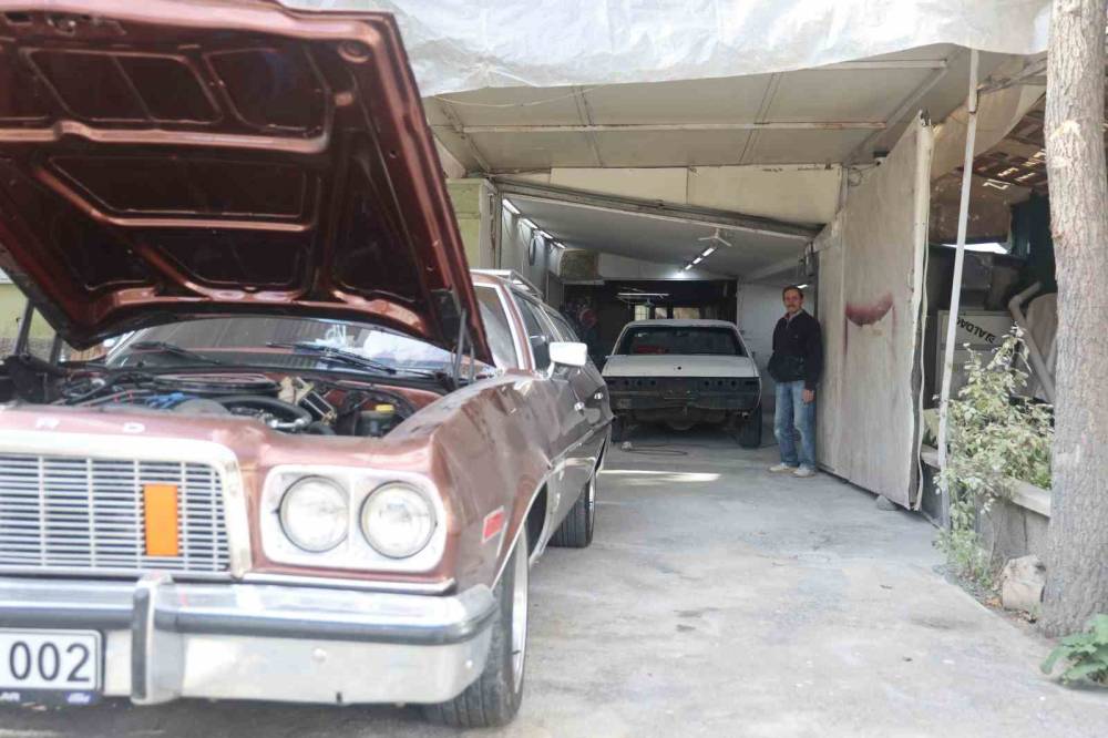 Konya'daki bu serada sebze değil araba yetişiyor!