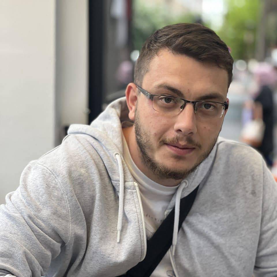 Otomobil TIR'a çarptı: 1 ölü, 3 yaralı