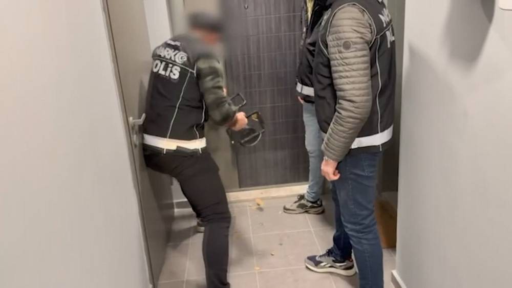 İstanbul Esenyurt'ta uyuşturucu operasyonu: 133 bin adet hap ele geçirildi
