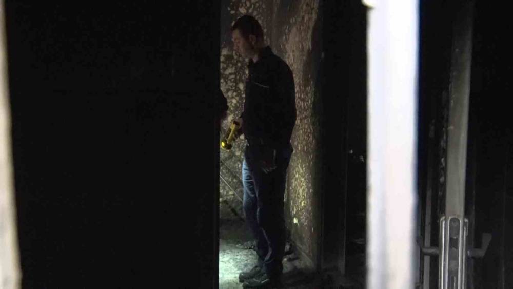 3 çocuğa mezar olan ev görüntülendi