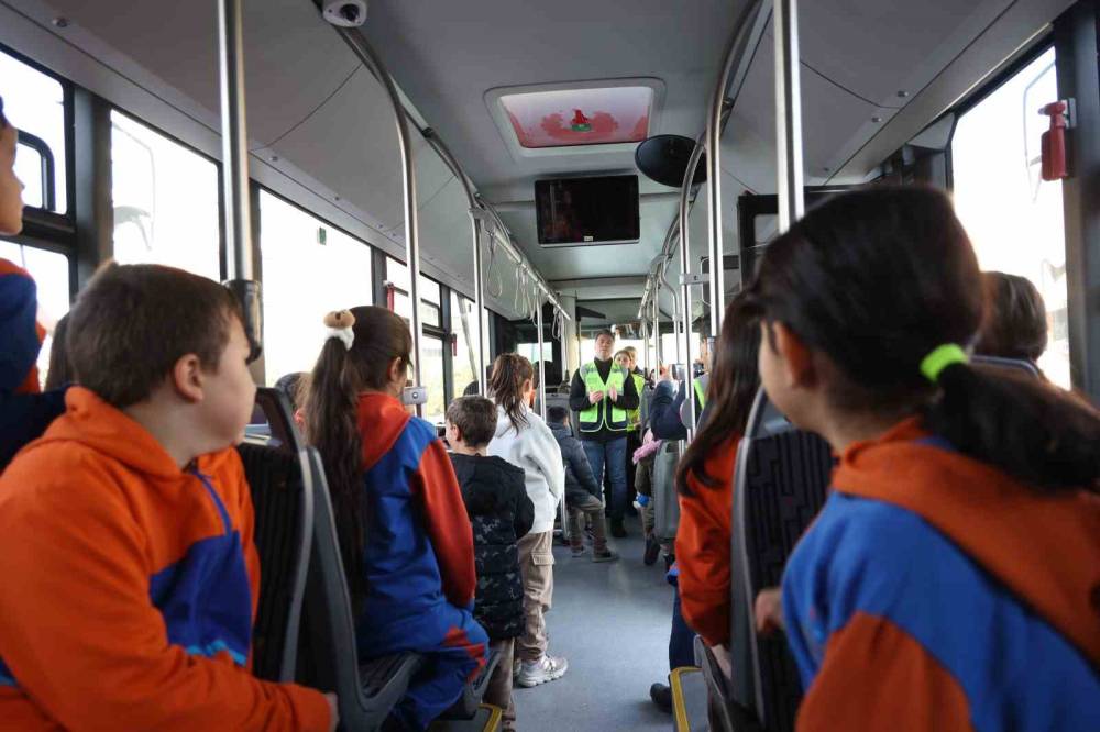 Konya'da "Nezaket Otobüsü" uygulaması başlatıldı