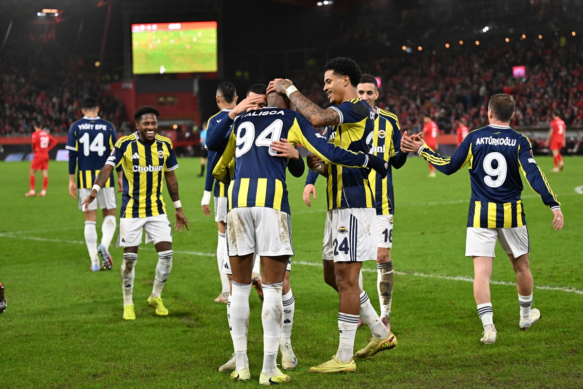 fenerbahce-norvec-deplasman-brann.jpg