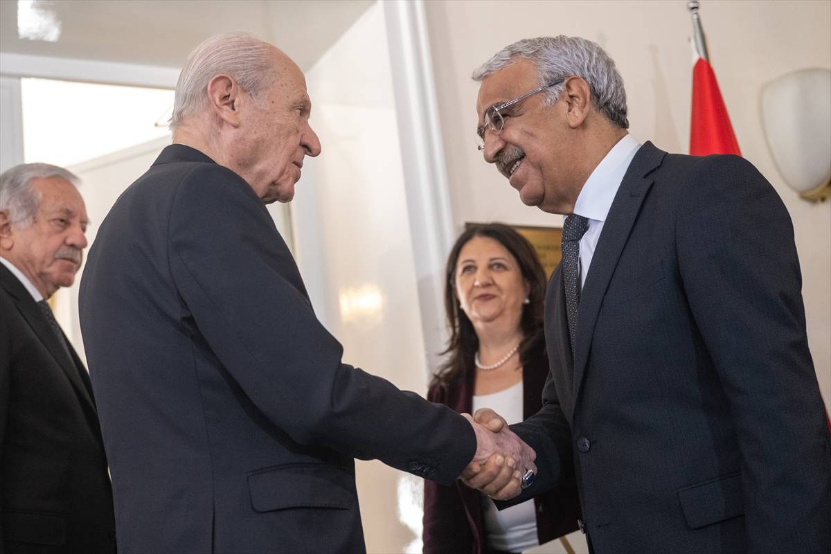 mhp-genel-baskani-bahceli-dem-parti-heyetini-kabul-etti-2.jpg