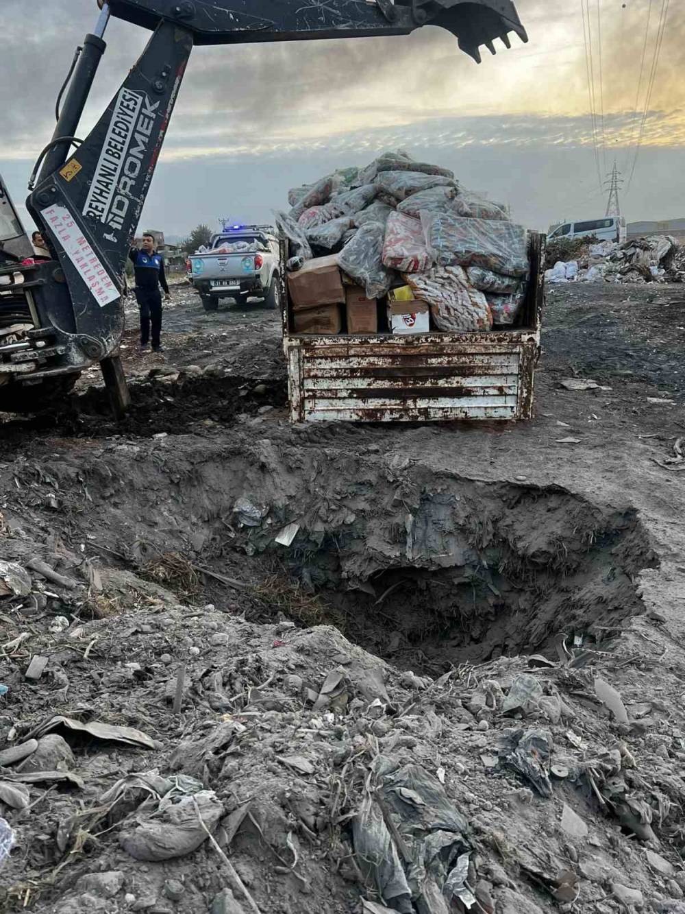 2 ton cips ve çikolata imha edildi