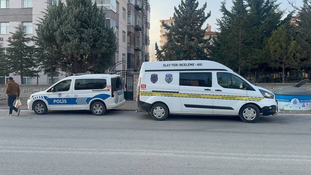 Konya'da eşini tabancayla vurdu!