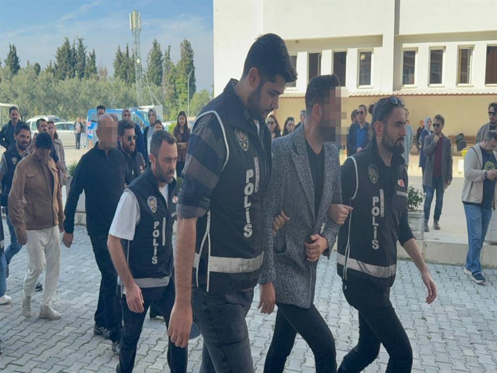 Yolsuzluk operasyonunda şoke eden detaylar... Müdürün WhatsApp mesajları ortaya çıktı