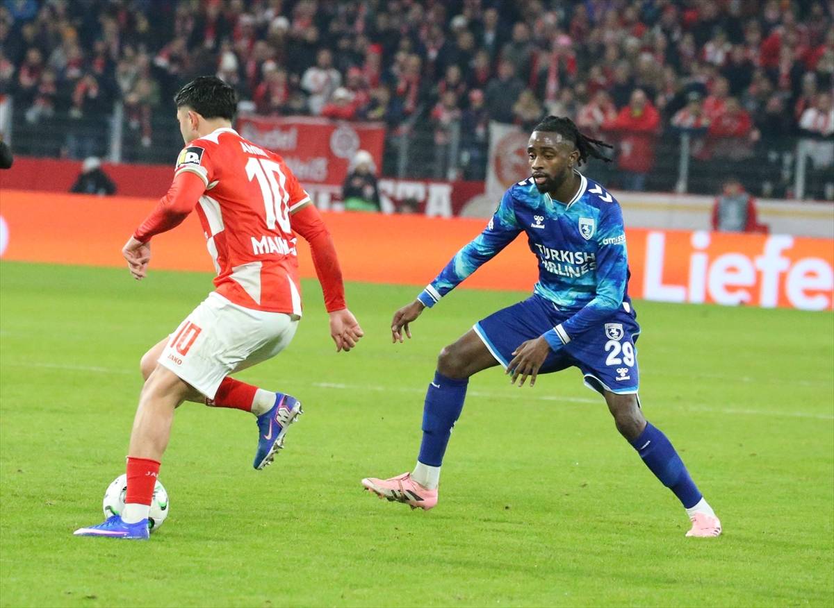 mainz-05-samsunspor-maci-1.jpg