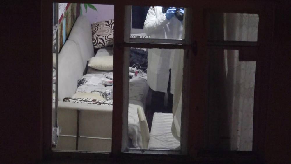 Evinde kanlar içinde bulundu; 4 gözaltı