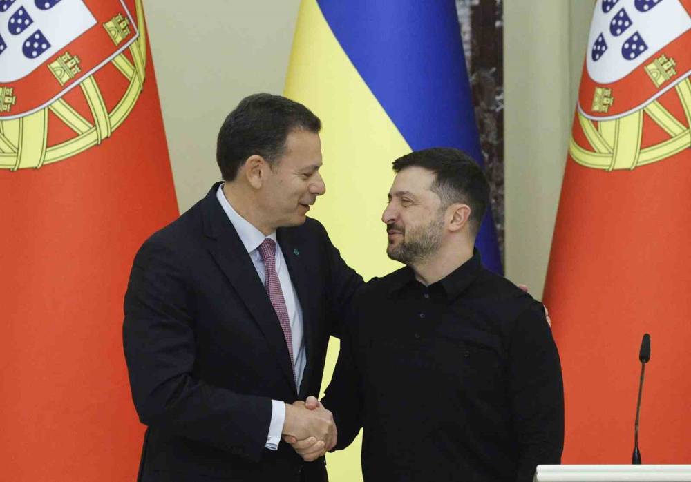 Zelenskiy: "Ukrayna’nın kontrolünde olmayan bölgelerde seçim düzenlenmeyecek"