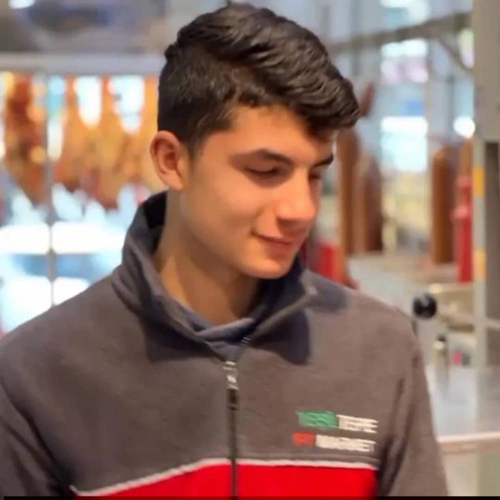 Cinayet mi yoksa intihar mı? Mezarlıkta park halindeki araçta iki genç ölü bulundu