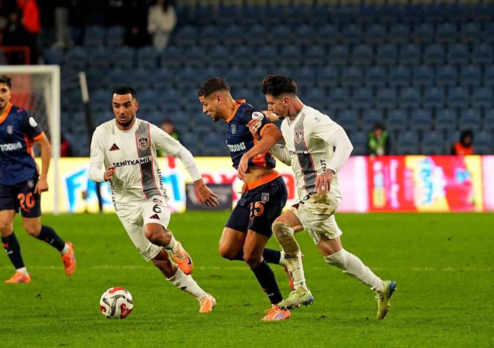Başakşehir, Gaziantep FK'yi 5 golle geçti