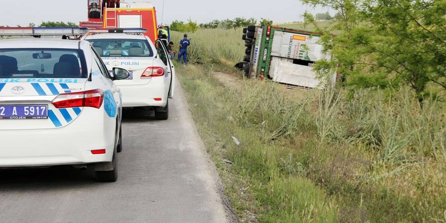 Konya'da korkunç tır kazası! 10 yaşındaki oğlu hayatını kaybetti