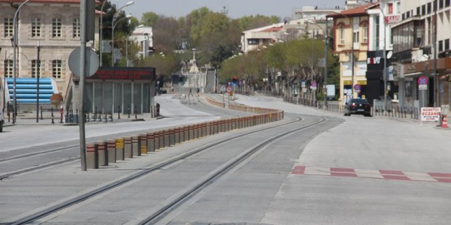 Konya’da sokağa çıkma kısıtlaması sonrası sokaklar boş kaldı