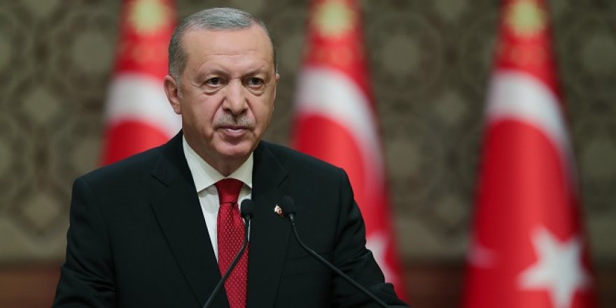 Erdoğan: "Tanka yumruk, savaş uçağına levye fırlatan bir milletin önünde kim durabilir?"