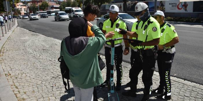 Konya'da elektrikli scooter sürücüleri denetlendi
