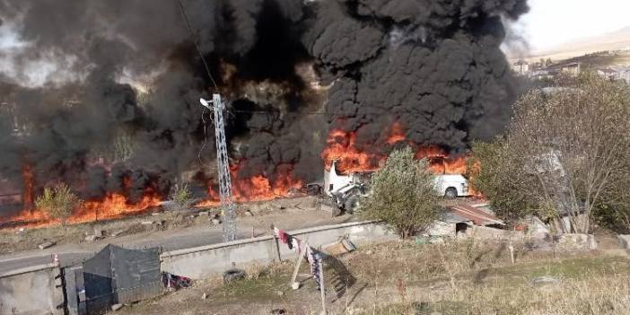 Son Dakika! Ağrı'da tankerle çarpışan yolcu otobüsü alev aldı: 7 kişi hayatını kaybetti
