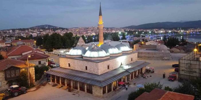 Anadolu'da ayakta kalan en erken tarihli bedestenlerden birisi tarihi kimliğine yeniden bürünüyor