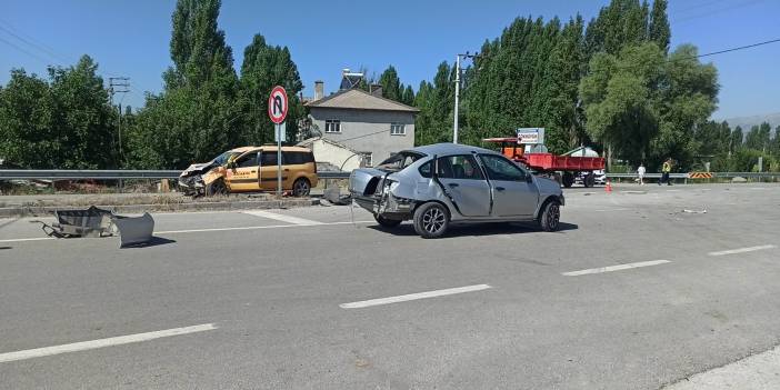 Konya'da hafif ticari araçla otomobil çarpıştı: 1 ölü, 1 yaralı