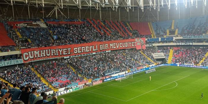 Adana Demirspor-Konyaspor mücadelesinde 100. yıla özel kareografi