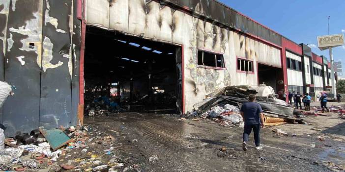 Konya’da yanan fabrikada büyük hasar var! Olay yerinden görüntüler