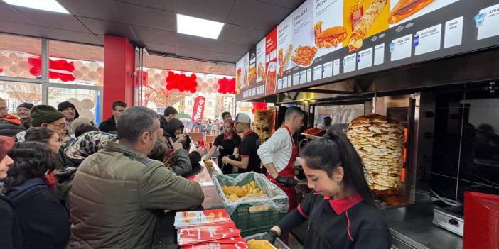 Konya’da bedava döner yoğunluğu!