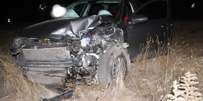 Konya'da iki otomobilin çarpıştığı kazada 6 kişi yaralandı