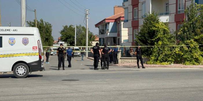 Konya'da otomobile binerken silahlı saldırıya uğrayan baba ile 11 yaşındaki oğlu öldü